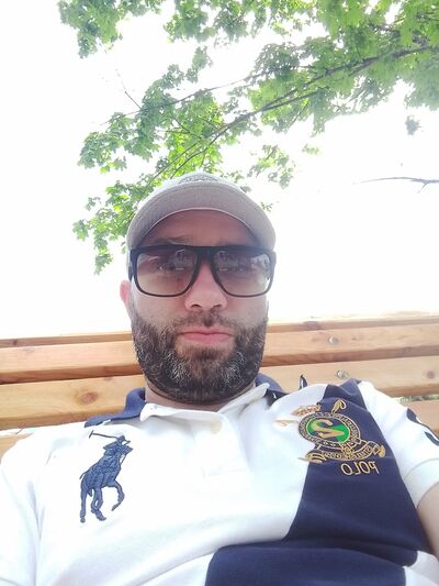  ,   Yurii, 42 ,   c 