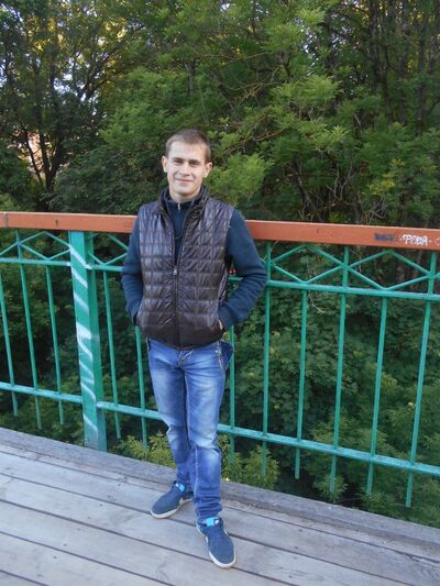  ,   LEXA, 32 ,   