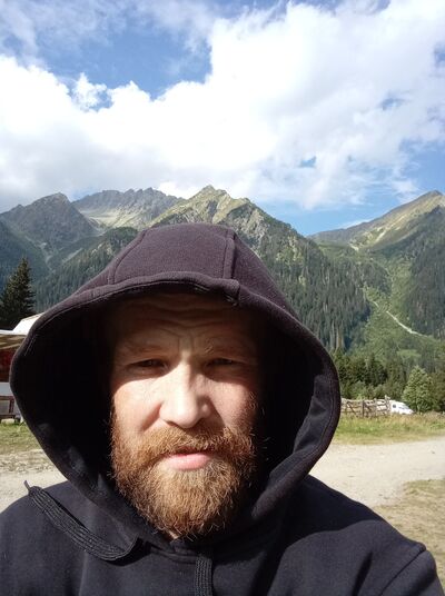  -,   Pavel, 42 ,   c 