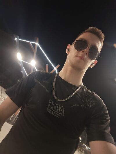  ,   Sasha, 24 ,   ,   , c 