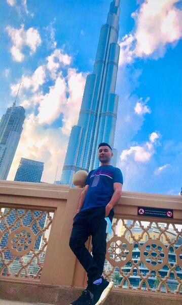  ,   Khan, 33 ,   ,   