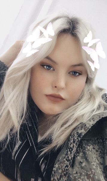  ,   Eva, 21 ,   ,   