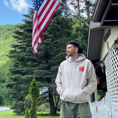  ,   Michael, 32 ,   ,   