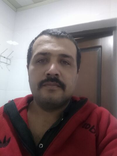  ,   Akbar, 42 ,   ,   