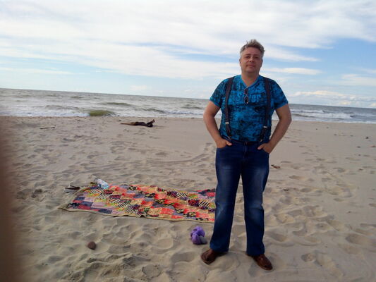  ,   Mikle, 57 ,   