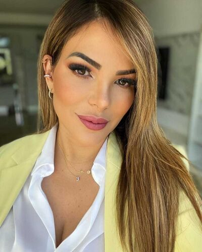  ,   Jasmine, 26 ,   c 