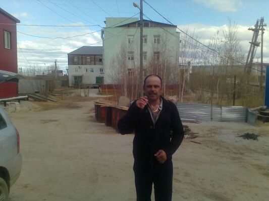 ,   Valera, 52 ,  