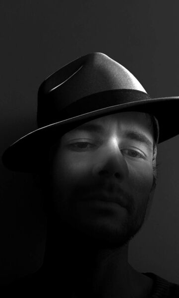  ,   Ysinjon, 37 ,     , c , 