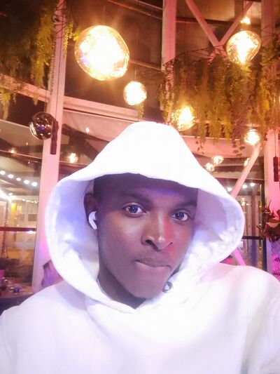  ,   Laye, 37 ,   ,   