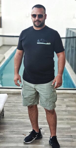  ,   Shlomi, 33 ,   ,   , c 