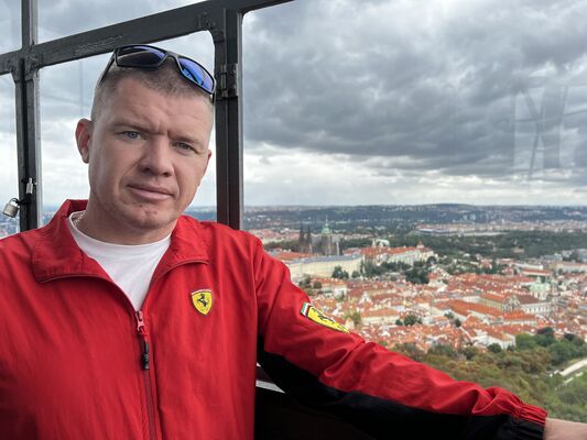  ,   Anton, 43 ,   ,   