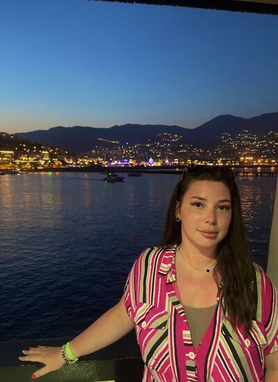  ,   Alena, 25 ,   