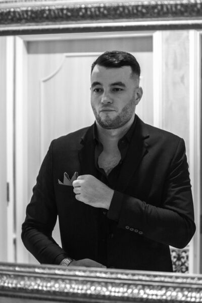  Praha,   Peter, 30 ,   ,   