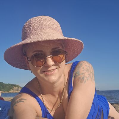  ,   Yluya, 44 ,     , c 