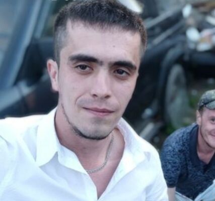  ,   Artur, 30 ,   ,   