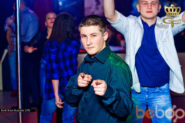  ,   Artur, 36 ,   