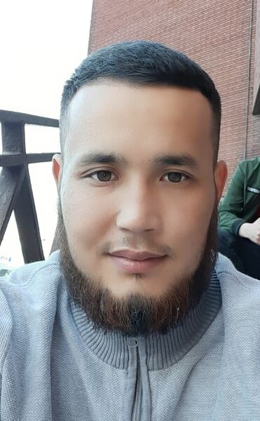  ,   Bek, 29 ,  