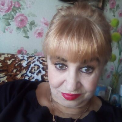  ,   Zoya, 52 ,   c 