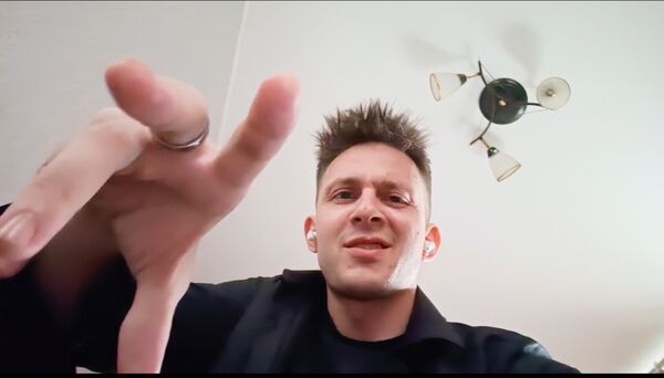  ,   Artem, 33 ,   ,   