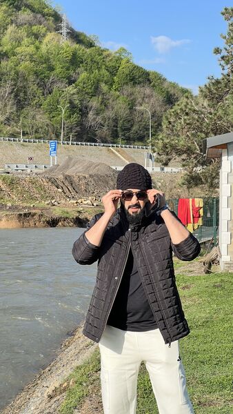  ,   Ali, 33 ,   ,   