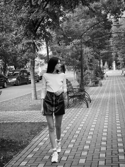  ,   Eva, 24 ,   ,   