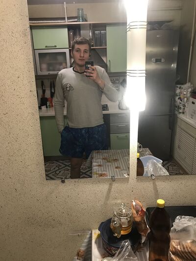  ,   Viktor, 26 ,   ,   