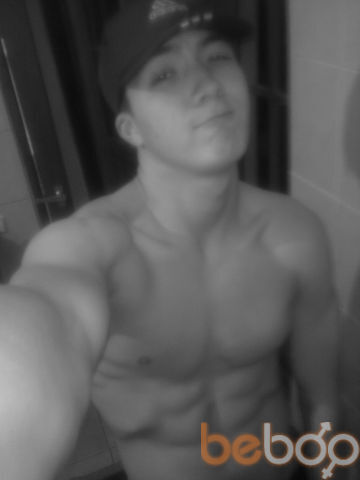  ,   Bobo, 33 ,  