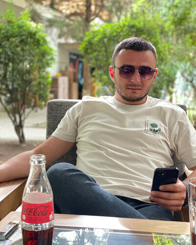  ,   Artur, 34 ,   ,   