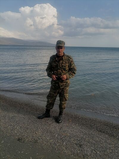  ,   Gurgen, 30 ,   ,   