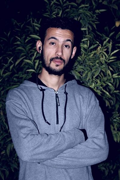  ,   Atef, 29 ,   c 