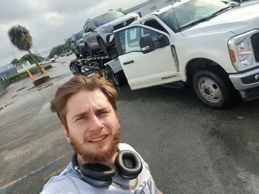  Miami Beach,   Oleh, 25 ,   ,   