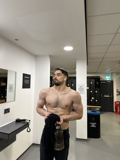  ,   Tomas, 29 ,   ,   