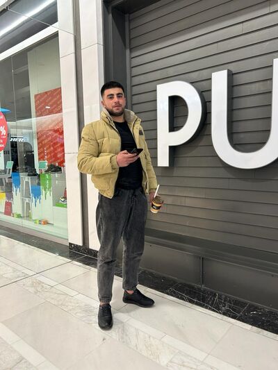  ,   Elvin, 25 ,   ,   