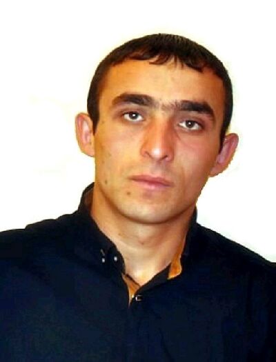  ,   Taron, 34 ,   