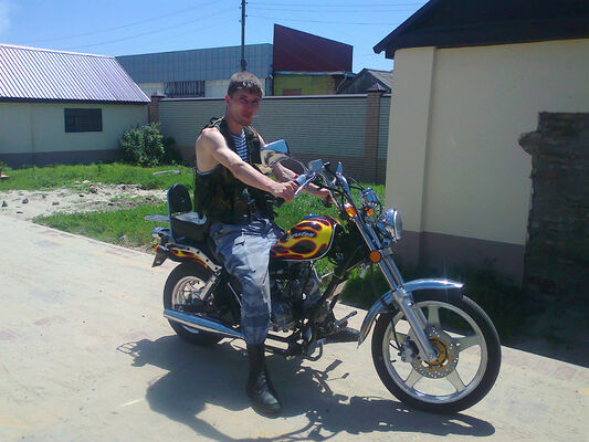  ,   GRESHNIK, 37 ,   