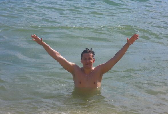  ,   Goldhear, 32 ,   