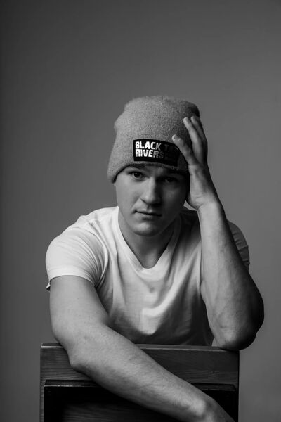  ,   Anton, 29 ,   ,   