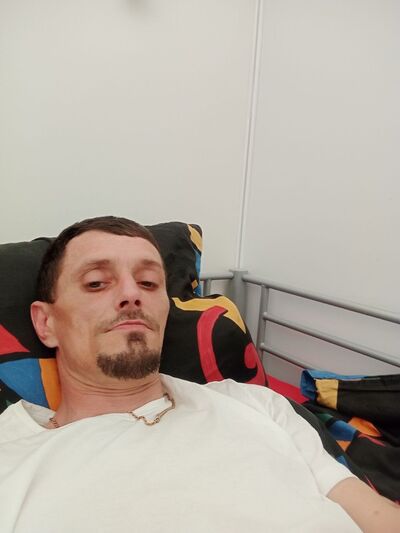  ,   Valentin, 45 ,   ,   