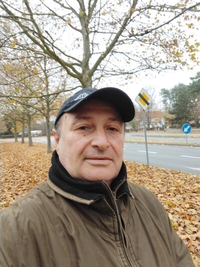  ,   Davit, 46 ,   ,   