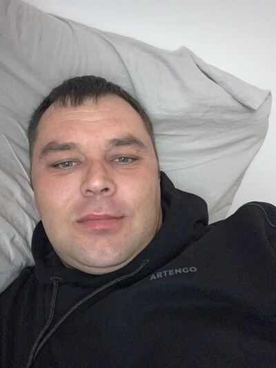  ,   Mihail, 37 ,   ,   