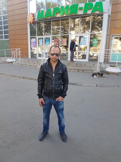  ,   Viktor, 41 ,   ,   