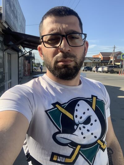  ,   Gevorg, 33 ,   ,   