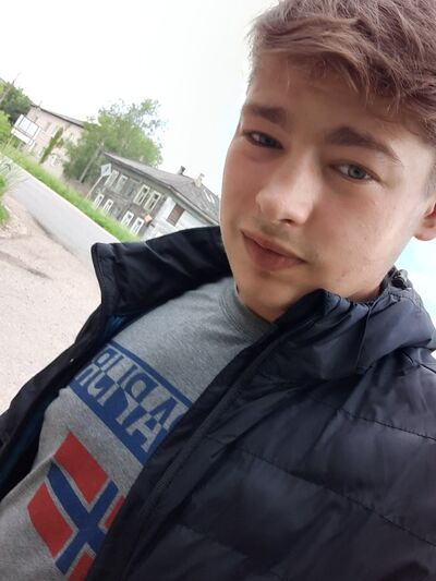   ,   Vladimir, 25 ,   