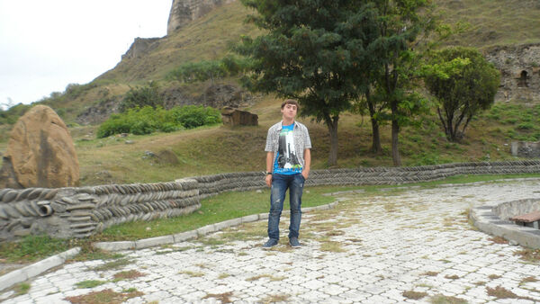  ,   Vakho, 30 ,   