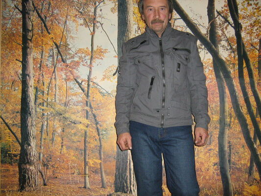  ,   Artur, 45 ,  
