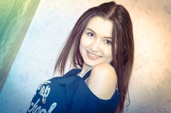  ,   Anna, 33 ,   ,   , c 