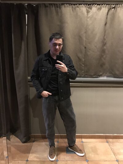  ,   Valentino, 30 ,   ,   