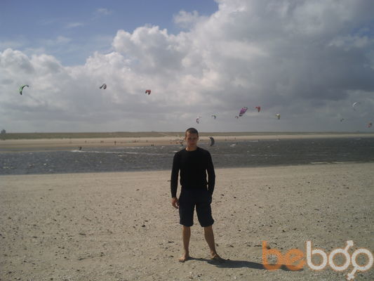  ,   Oleg, 37 ,   