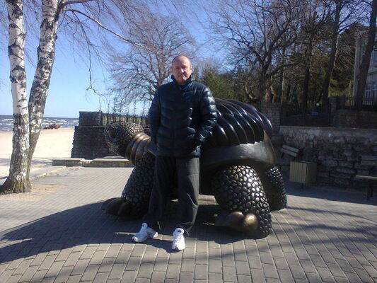  ,   Alex, 59 ,   