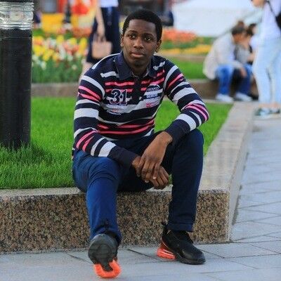  -,   Loic, 27 ,   ,   , c 